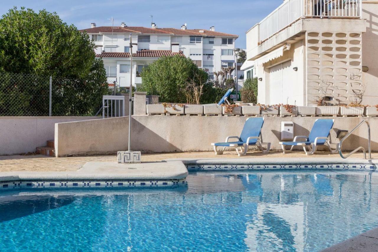 Casa Balmins Sitges Bed & Breakfast エクステリア 写真